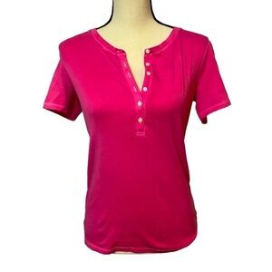 Uniqlo Hot Pink Short Sleeve Button Top T-Shirt in Sz Medium